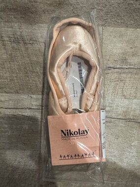 Nikolay P3007 - Size 5. 4X. M.
Women's Ballet Slippers - Blush Pink